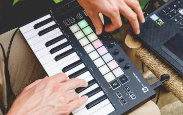 Novation LaunchKey Mini Mk3 