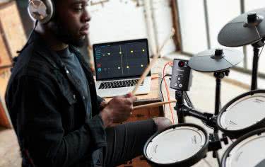 TD-1DMK V-Drums, AX-Edge Keytar, Juno-DS76 - nowości od Rolanda 