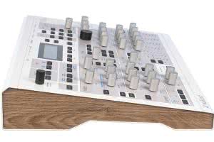 Kyra - wirtualny syntezator analogowy