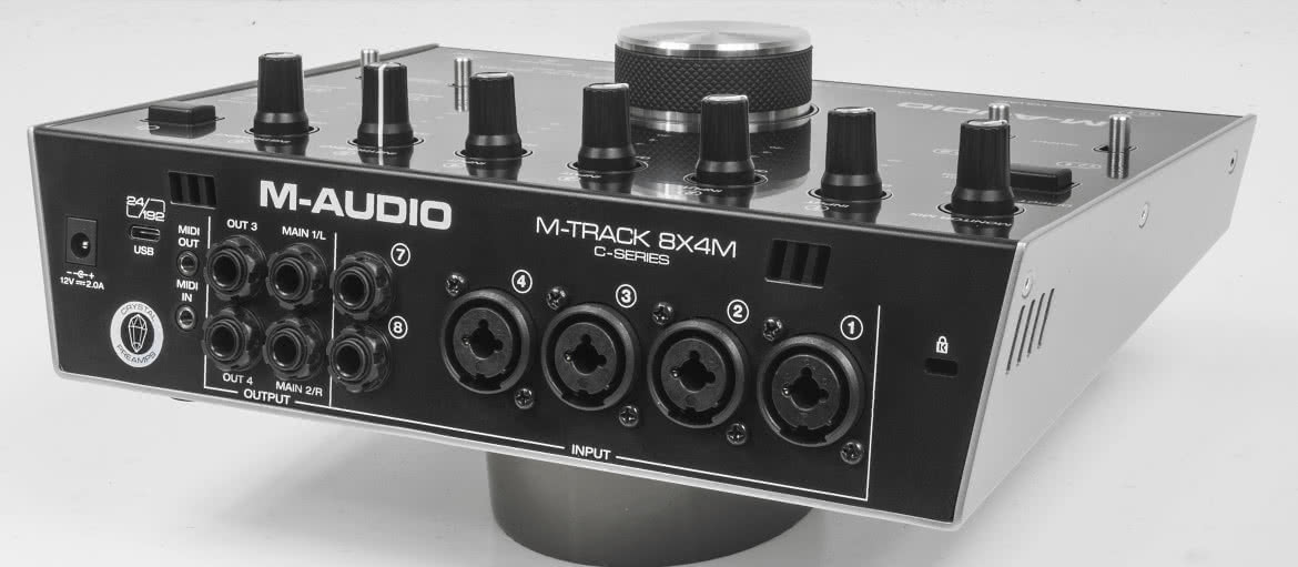 M-Track 8x4M - interfejs audio/MIDI