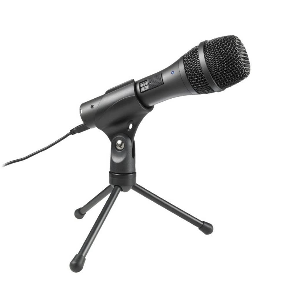 Jak wyeliminować echo podczas korzystania z mikrofonu USB?
