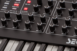 Prophet 08 Rev2 - polifoniczny syntezator analogowy
