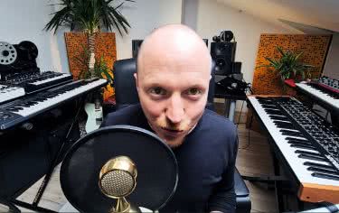 Wojtek Urbański opowie o produkcji muzyki na swoim kanale YouTube! 