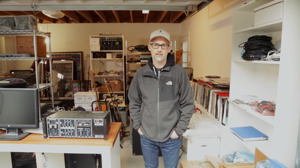 Moby wyprzedaje kolekcje swoich instrumentów 