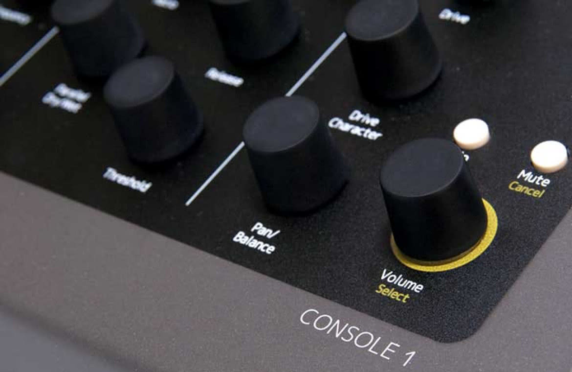 Console 1 - kontroler do wtyczek VST