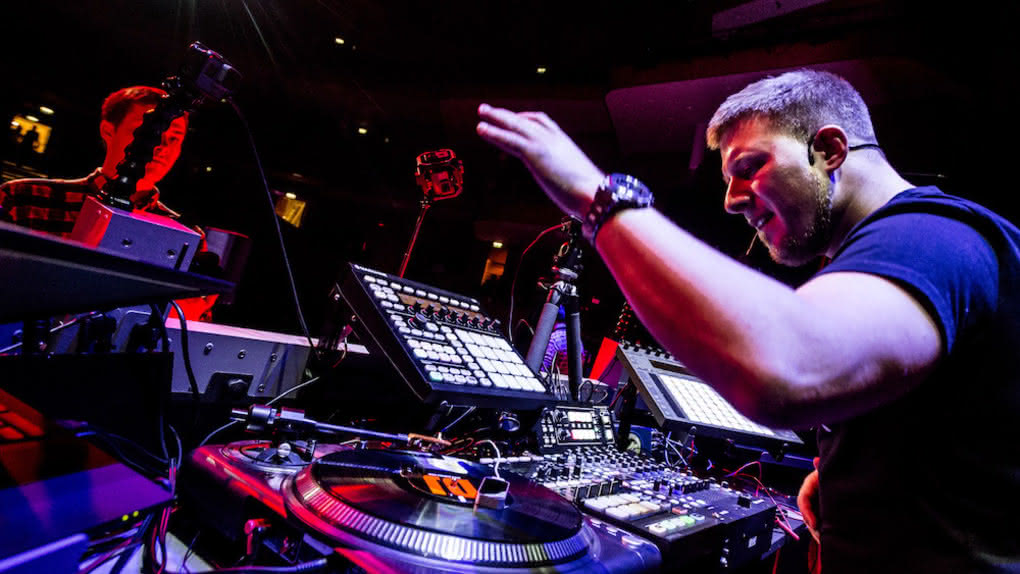 Jak będzie wyglądał DJ-ing w przyszłości?