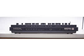 Argon 8 - syntezator