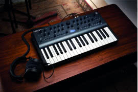 Argon 8 - syntezator