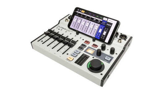 Flow 8 - interfejs audio i cyfrowy mikser