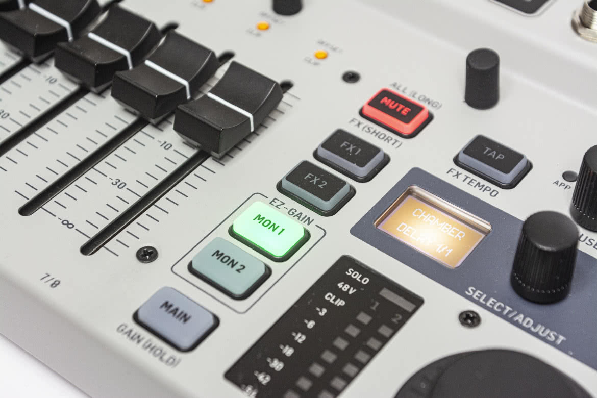 Flow 8 - interfejs audio i cyfrowy mikser