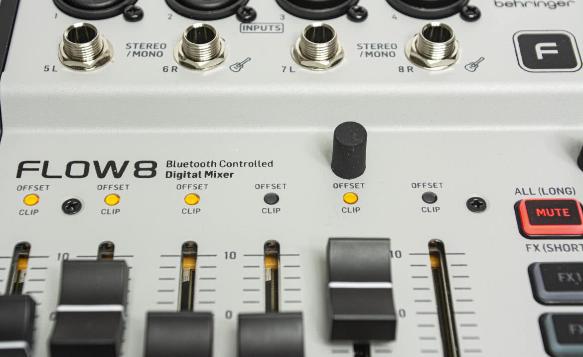 Flow 8 - interfejs audio i cyfrowy mikser