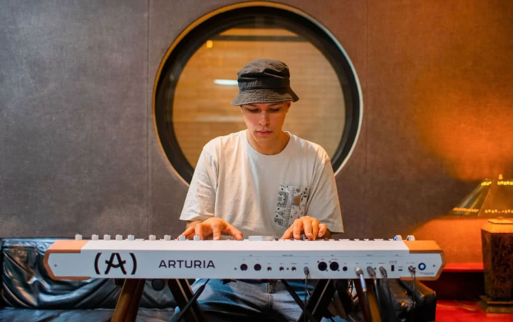Arturia AstroLab – V Collection X gratis