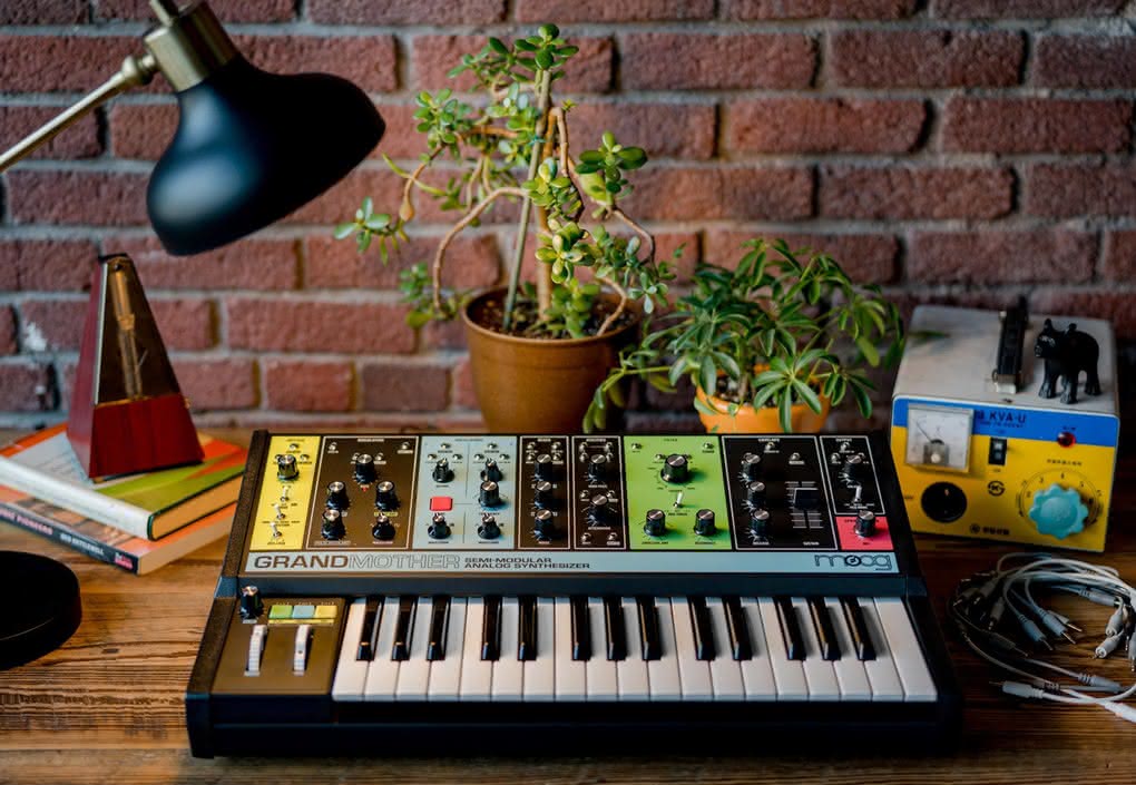 Moog przedstawia Grandmother