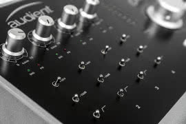 iD44 - interfejs audio