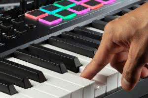 Oxygen Pro 61 - klawiatura sterująca MIDI