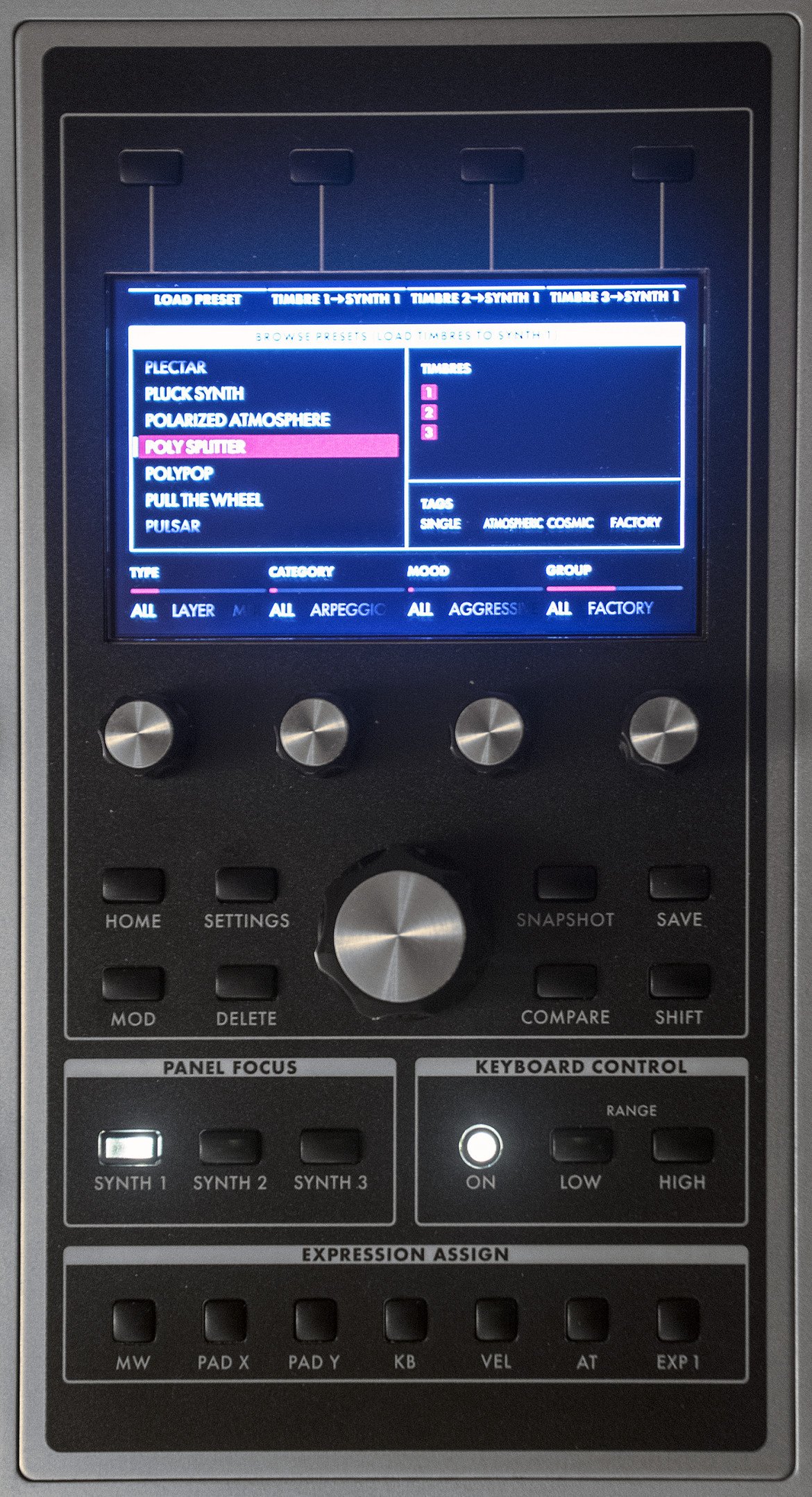 One - syntezator analogowy