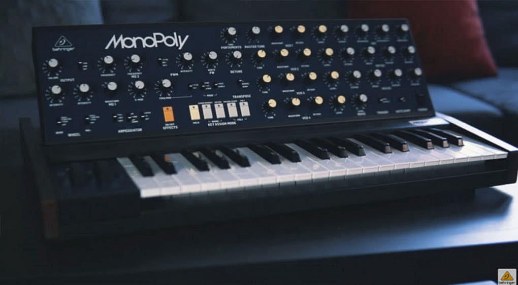 Behringer MonoPoly trafia do produkcji