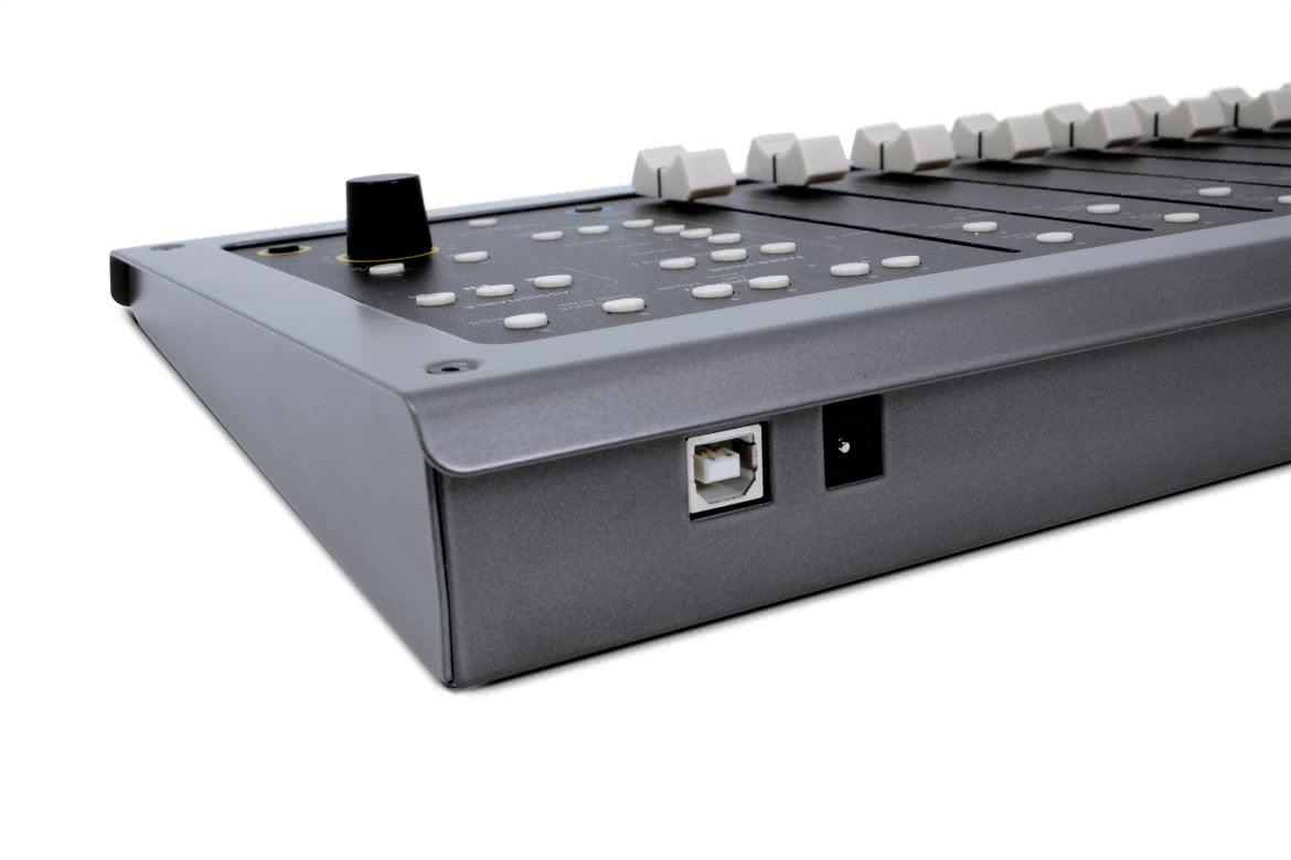 Console 1 Fader - sterownik MIDI i mikser