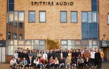 Spitfire Audio z bliska 