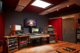 Spitfire Audio z bliska
