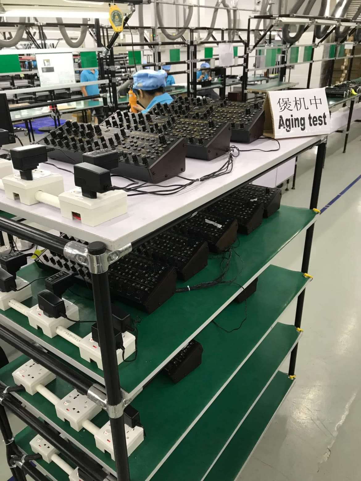 Behringer K-2. Semi-modularny klon Korga MS-20
