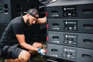 LATE z JBL VTX  