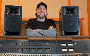 Monitory JBL w studio Foo Fighters 