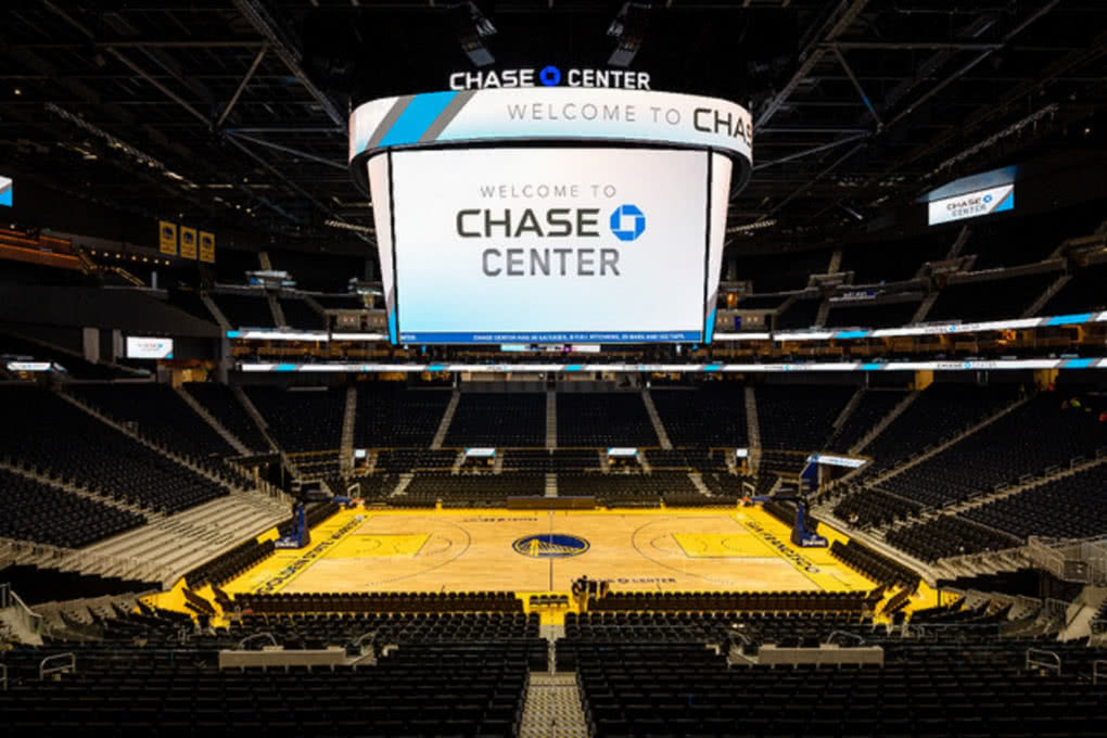 Golden State Warriors z dzwiękiem JBL i Crown