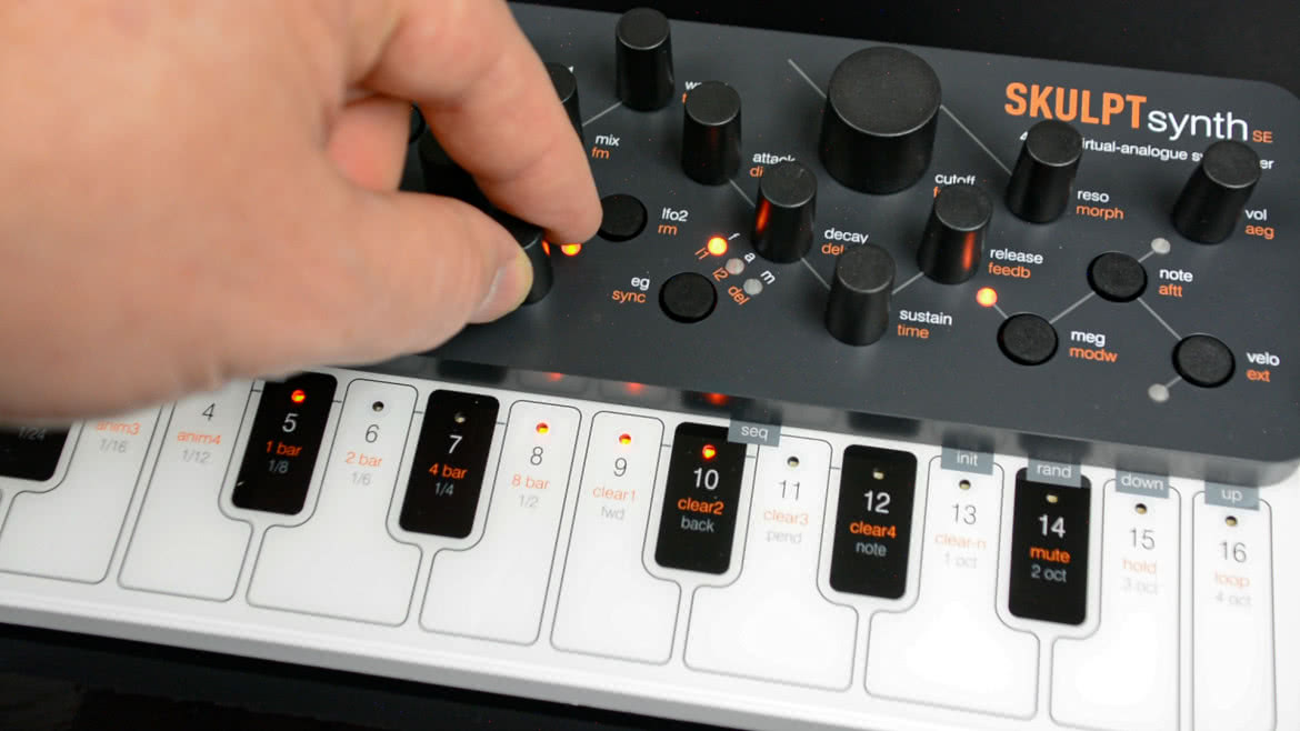 SKULPTsynth SE - 4-głosowy syntezator cyfrowy