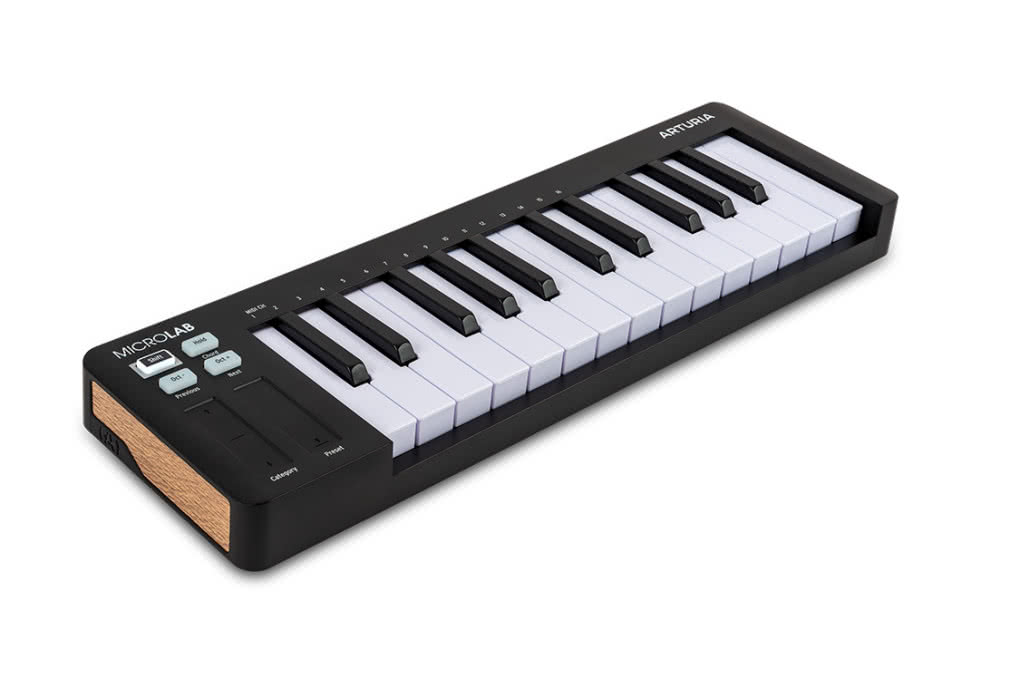 MicroLab mk3 - kompaktowy i uniwersalny kontroler MIDI od firmy Arturia