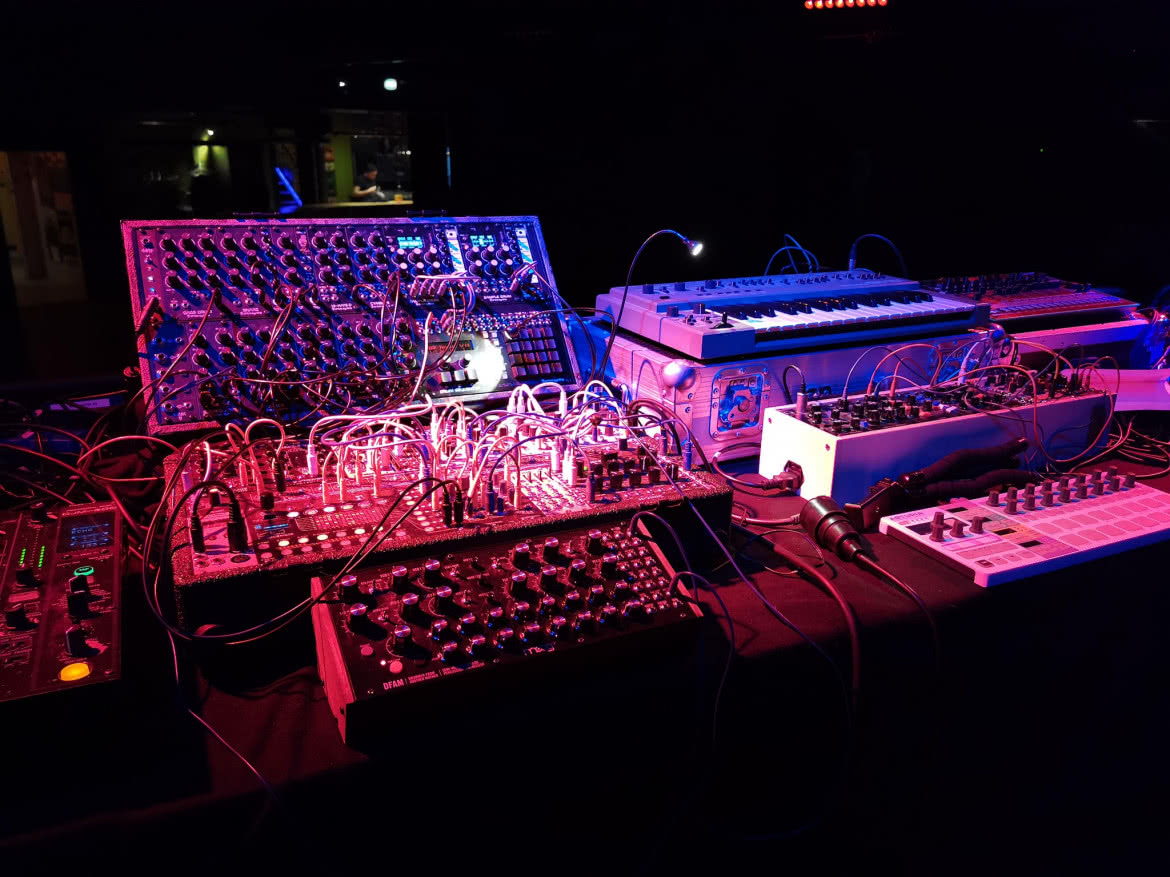 Erica Synths Techno System - Kompletny Modular Do Zadań Specjalnych