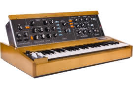 Model D - syntezator analogowy