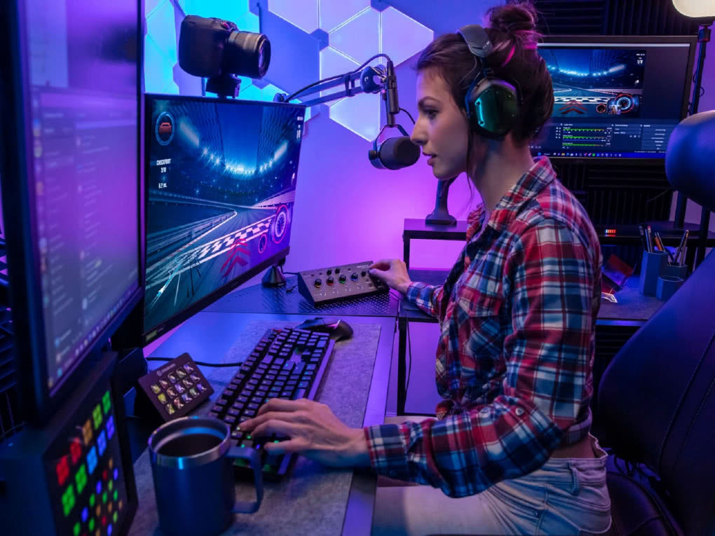 Roland Bridge Cast - mikser streamingowy dla graczy