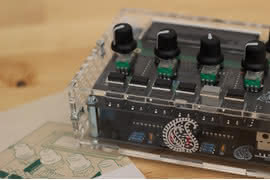Zrób to sam - syntezator Shruti-1
