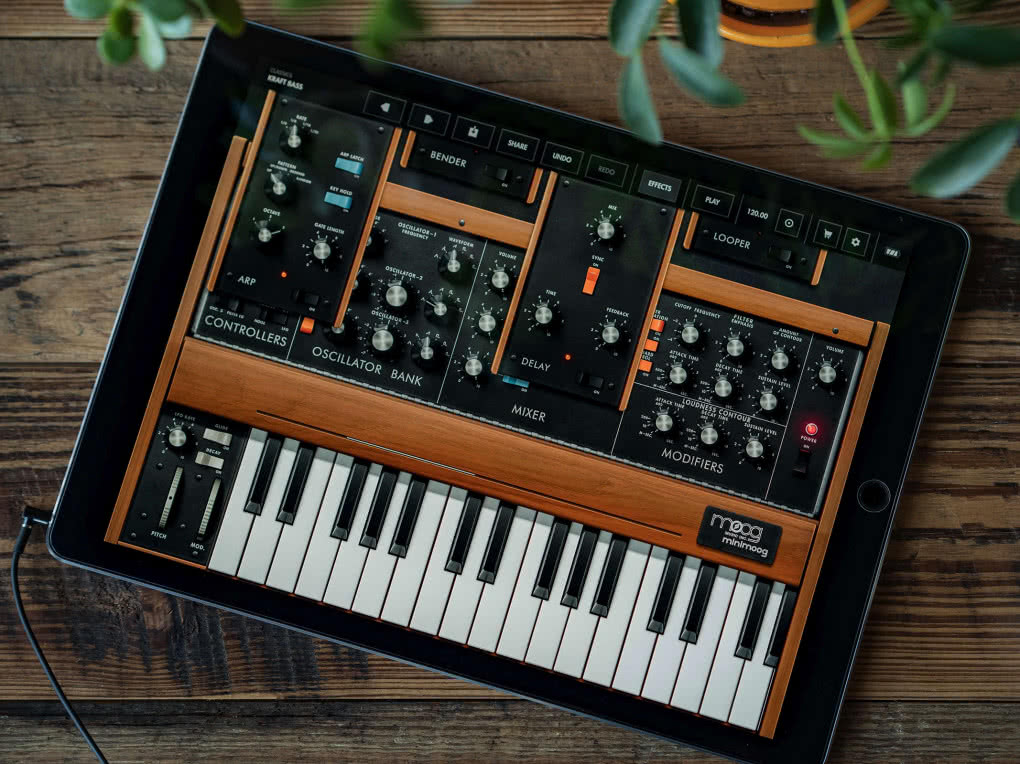 Aplikacja Minimoog Model D za darmo na iOS!