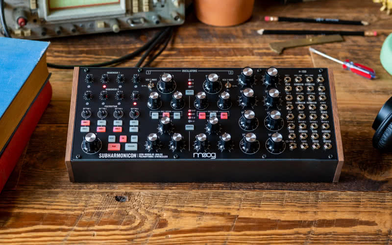 Subharmonicon - analogowy syntezator półmodularny