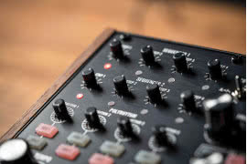 Subharmonicon - analogowy syntezator półmodularny