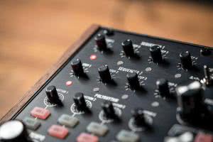 Subharmonicon - analogowy syntezator półmodularny 