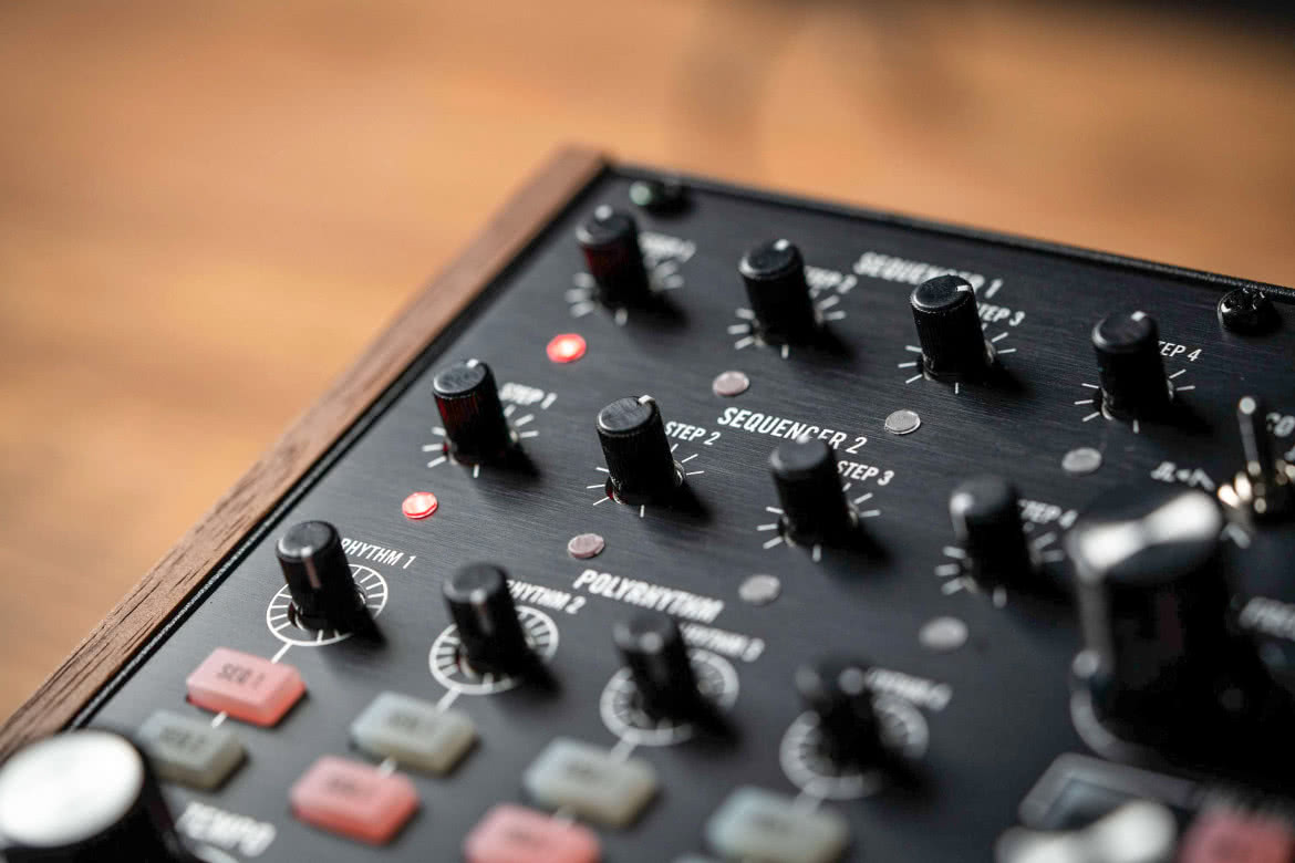 Subharmonicon - analogowy syntezator półmodularny