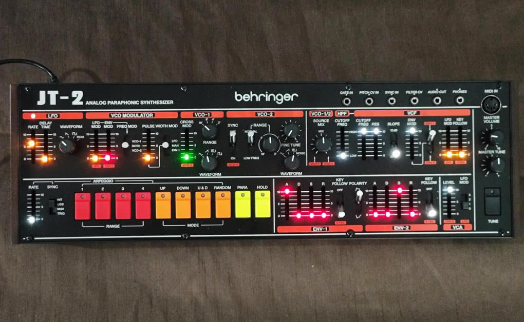 Behringer JT-2 - Jupiter w wersji Eurorack