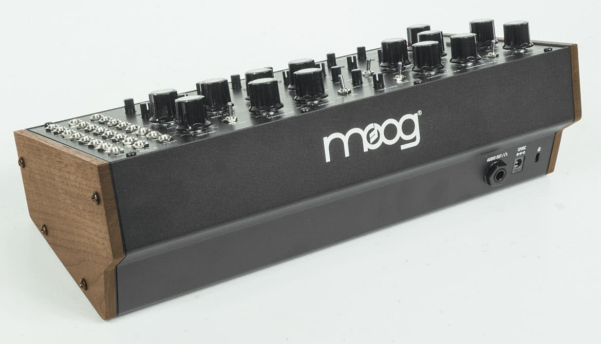DFAM - analogowy syntezator perkusyjny