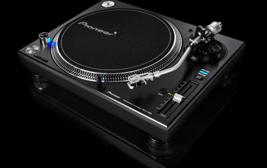 PLX-1000 - analogowy gramofon didżejski
