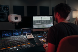 Genelec przedstawia funkcje systemu GLM 4
