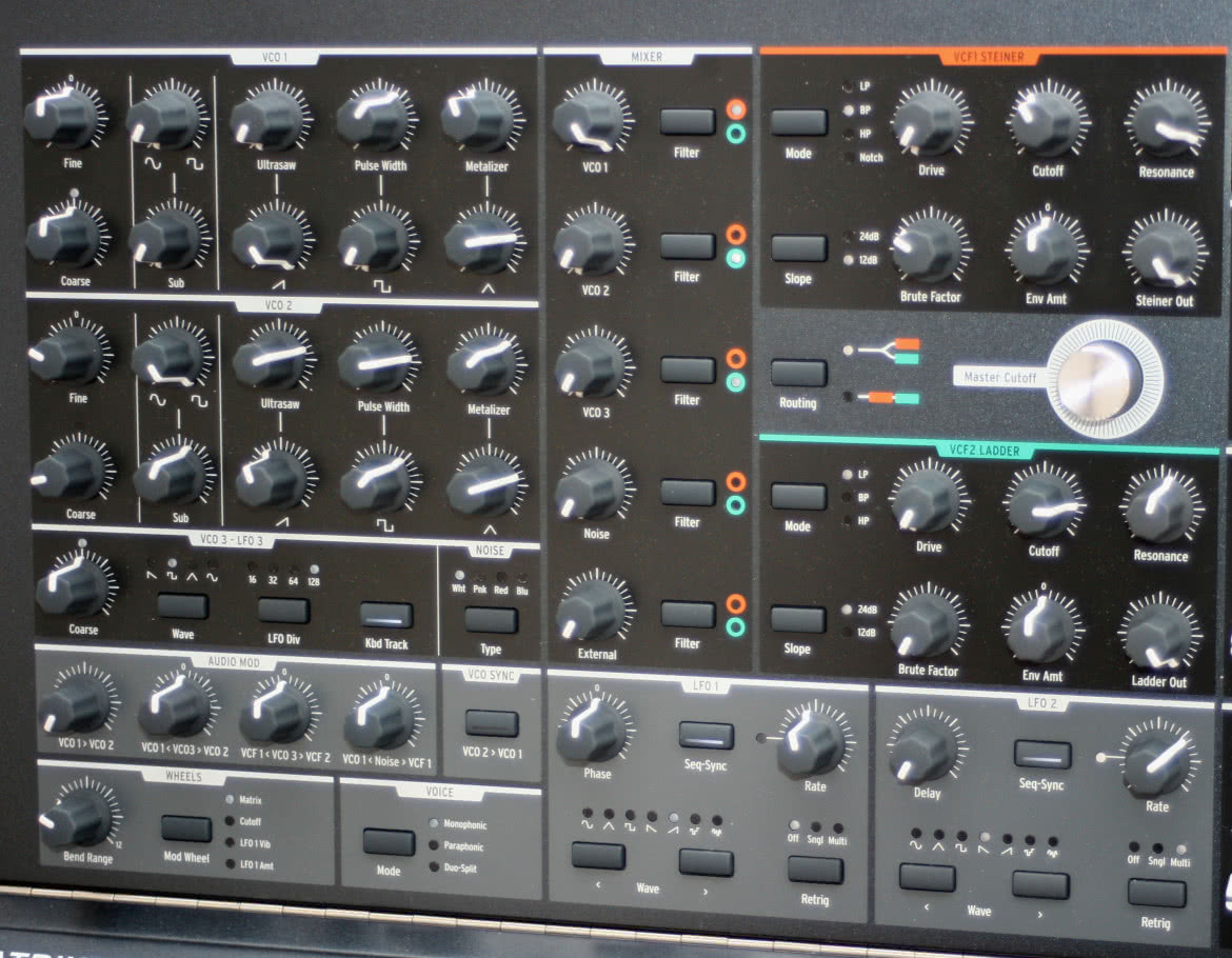 MatrixBrute - syntezator analogowy