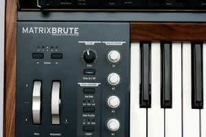 MatrixBrute - syntezator analogowy