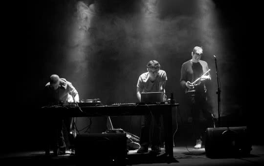 kIRk - Muzyka zagarniająca wszystko wokół