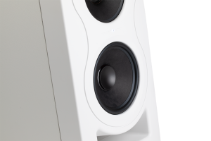 Białe monitory studyjne Kali Audio IN-5 są znowu dostępne w Polsce!