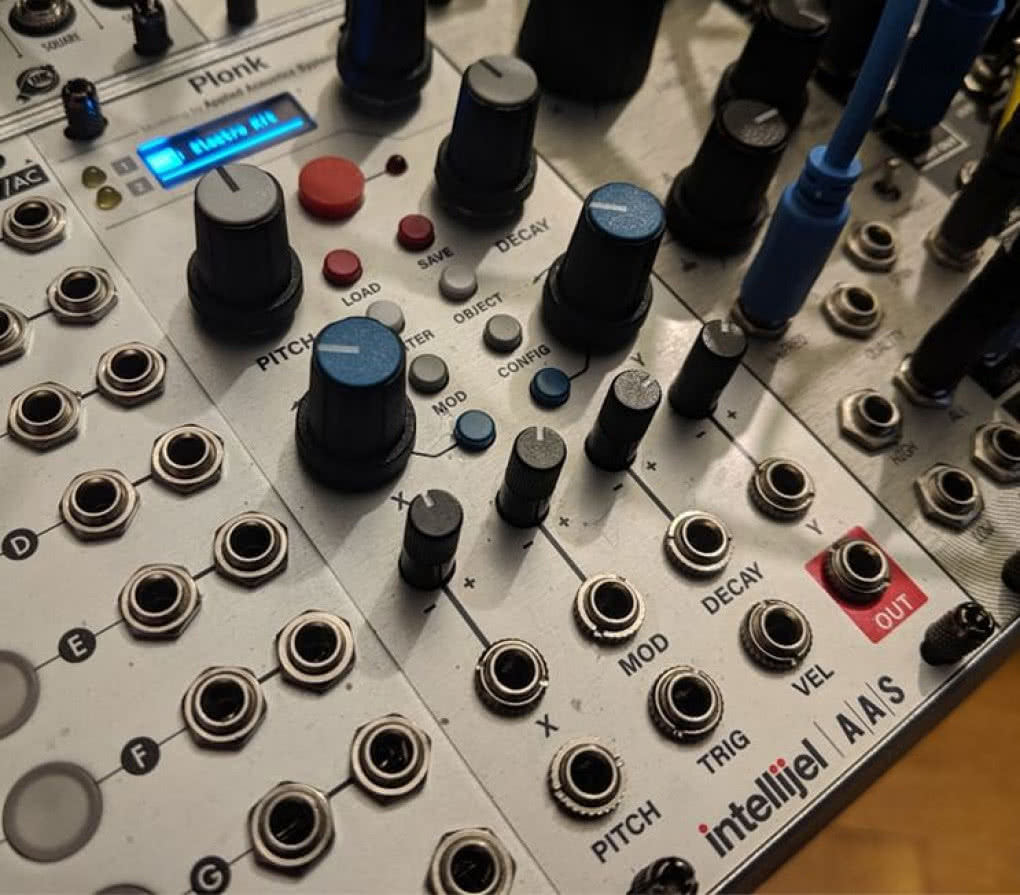 Intellijel PLONK - kompletna perkusja w jednym module