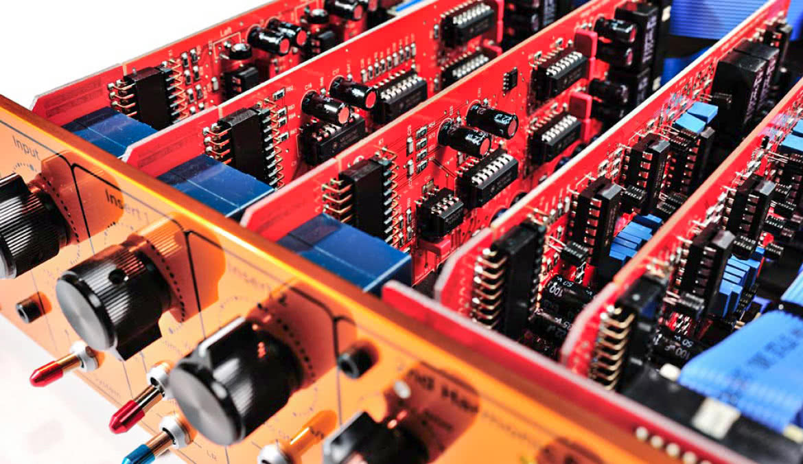 VSM-2 Mix Satellite - analogowy procesor masteringowy