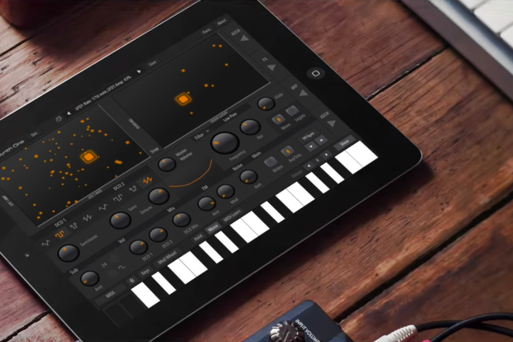 Mobilny producent: Synth One i SpaceCraft Granular Synth